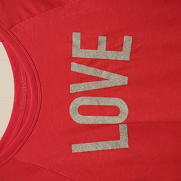 Victoria's Secret LOVE Glitter Red Top Sleep Shirt Size Small - Picture 3 of 8